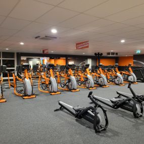 Basic-Fit Katwijk Ambachtsweg 24/7 - cardio zone