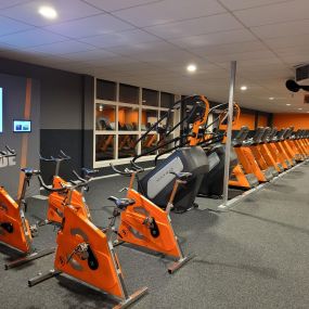 Basic-Fit Katwijk Ambachtsweg 24/7 - virtual cycling