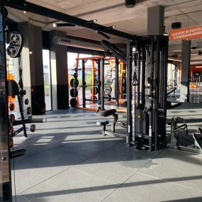 Basic-Fit Veenendaal Wolweg - free weight zone