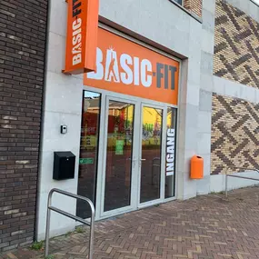 Basic-Fit Veenendaal Wolweg - entree