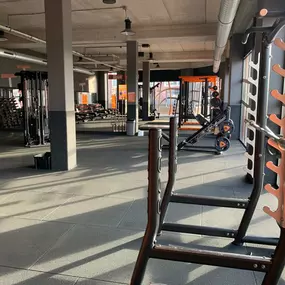 Basic-Fit Veenendaal Wolweg - free weight zone