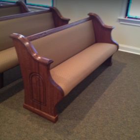 Bild von Solid Rock Church Furniture