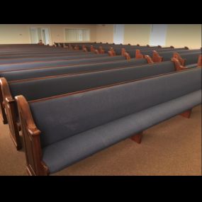 Bild von Solid Rock Church Furniture