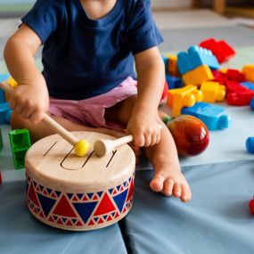 Making Music:
Our teachers provide a carefully balanced music lesson emphasizing musical growth, encouraging creativity, and teaching simple musical elements. A wide selection of fun songs, activities, and movement will be used to incorporate memory, rhyming, and sounds. Children will be introduced to an assortment of musical instruments and making some of their own.