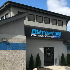 B Street Collision Center - Central Omaha