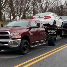 Call now for a 24 hour towing service!