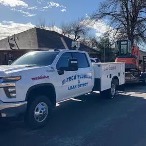 Hi-Tech Plumbing & Leak Detect truck