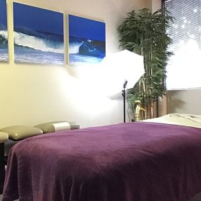 Massage therapy is a non-pharmacological approach to pain management.
It improves muscular function, blood circulation, reduces stress hormone production, and lessens muscle tension. We offer Gua Sha, Aromatherapy, Tranquil Massage, Hot Stone, CBD Oils, Lomi Lomi, Manual Lymphatic Drainage, Brazilian Face Lymphatic Drainage, Brazilian Body Lymphatic Drainage and Post Surgery Lymphatic Drainage. We also offer Mobile Massage, we come to your home or office in addition to our beautiful massage spa.