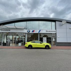Front of the BMW Hull dealership