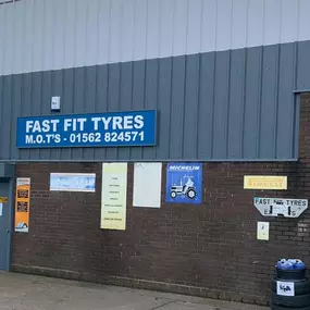 Bild von Fast Fit Tyres and Exhausts