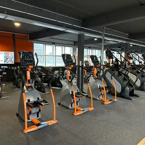 Basic-Fit Rotterdam 1e Jerichostraat - cardio