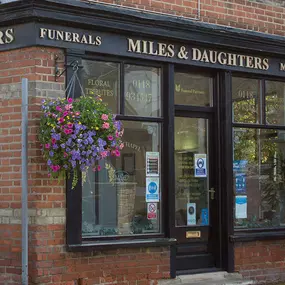 Miles & Daughters Funeral Directors Twyford