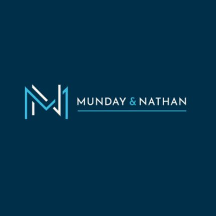 Logotyp från Munday & Nathan
