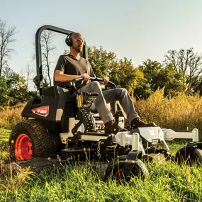 A Bobcat ZT3500 zero-turn mower