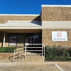 LL Flooring #1018 Carrollton | 1620 N I-35E | Storefront