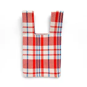 We've just added an adorably on-trend collection of colorful plaid project bags to the shop!

Available in 5 different color schemes, these project bags are just the right size for carrying socks, a baby sweater, or a small shawl! Slip one handle through the other and you have a wristlet ready to knit on the go!