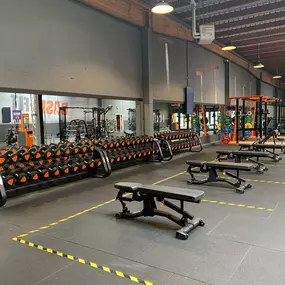 Basic-Fit Meppel Industrieweg 24/7 - free weight zone