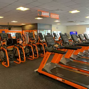 Basic-Fit Meppel Industrieweg 24/7 - cardio