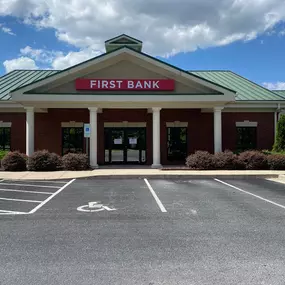 Come visit the First Bank Palladium High Point branch. Your local team will provide expert financial advice, flexible rates, business solutions, and convenient mobile options.