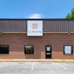 LL Flooring #1093 Simpsonville | 3005 Kemet Way | Storefront