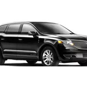 Lincoln MKT
4 Passengers / 4 Suitcases
Rear Temperature & Radio Controls
Side Window Privacy Screens