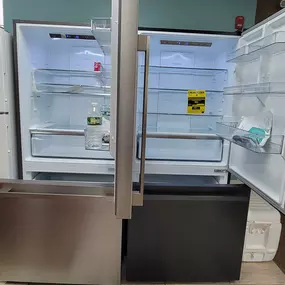 20+ cu ft Fridge with pull out chest freezer at bottom