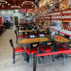 Image of the inside of the Taystee's Burgers restaurant in Dearborn Heights, MI.