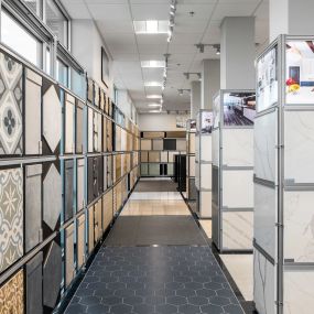 Visit our Arizona Tile Portland location. You’ll find a variety of tile and stone, including quartz, granite, porcelain, quartzite, glass, decos and much more.