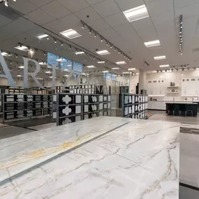 Visit our Arizona Tile Portland location. You’ll find a variety of tile and stone, including quartz, granite, porcelain, quartzite, glass, decos and much more.