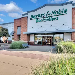 Barnes & Noble Near Camden Potomac Yard