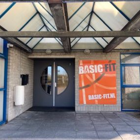 Basic-Fit Bergen op Zoom Bastionweg 24/7 - entree