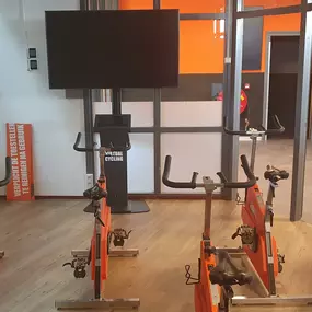 Basic-Fit Diemen Willem de Zwijgerlaan 24/7 - virtual cycling