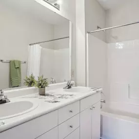 Bild von Greenway at Mallard Creek Charlotte Apartments