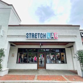 StretchLab Dilworth is nestled in the Kenilworth Commons shopping center on East Blvd. There is shopping, dining, and various things to do nearby.