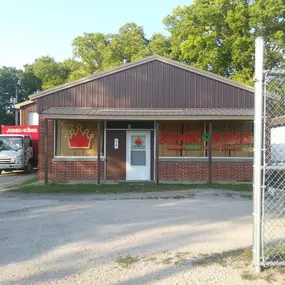 Exterior Junk King Eastern Iowa office