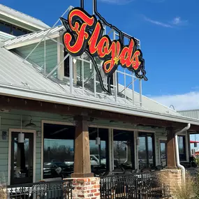 Bild von Floyds Mont Belvieu - Seafood, Steaks, and More