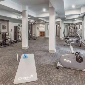 24 hour fitness center with stationary bikes