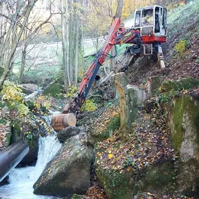 Gerlinger Erdbau - Wasserbau - Schreitbagger