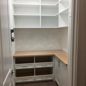 Here’s a Pantry Update from Tampa that you must see! New Shelves, Drawers, a Countertop—now there’s plenty of storage and even a workspace! Let us help you design your perfect pantry!