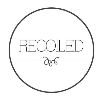 Logótipo de Recoiled Salon