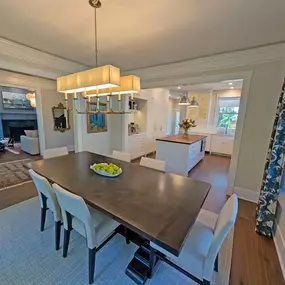 We're so charmed by this absolutely perfect dining room reno. Melding seamlessly with the craftsman-style appeal of the original house, but with all modern amenities and comforts.