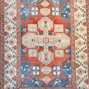 Bild von Azra Oriental Rugs