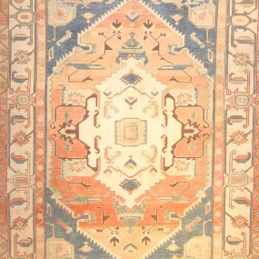 Bild von Azra Oriental Rugs