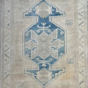 Bild von Azra Oriental Rugs