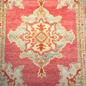 Bild von Azra Oriental Rugs