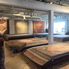 Bild von Azra Oriental Rugs