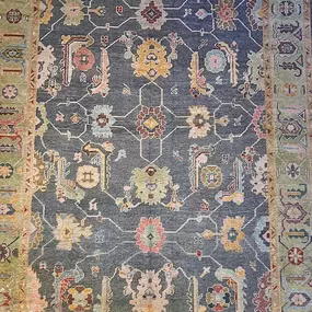 Bild von Azra Oriental Rugs