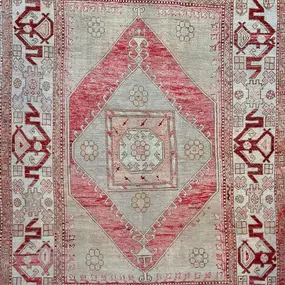 Bild von Azra Oriental Rugs