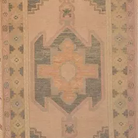 Bild von Azra Oriental Rugs