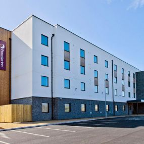 Premier Inn Holyhead hotel exterior